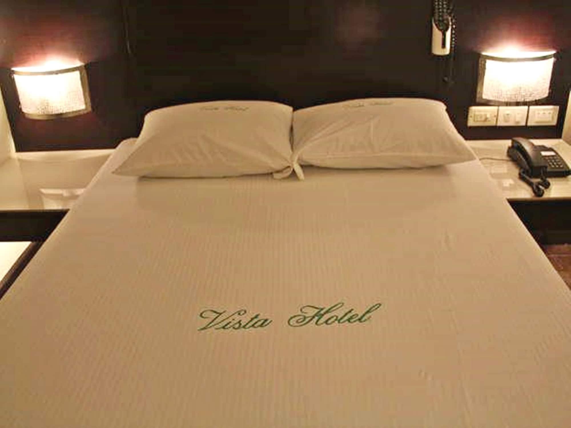 Vista Hotel Cubao Quezon City Exterior photo