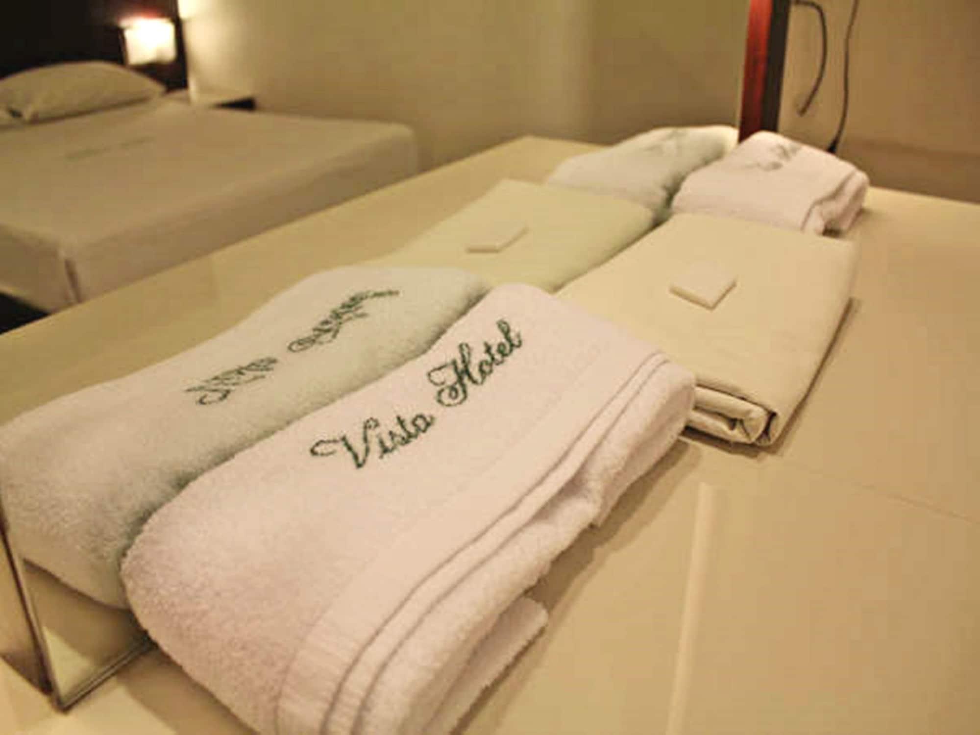 Vista Hotel Cubao Quezon City Exterior photo